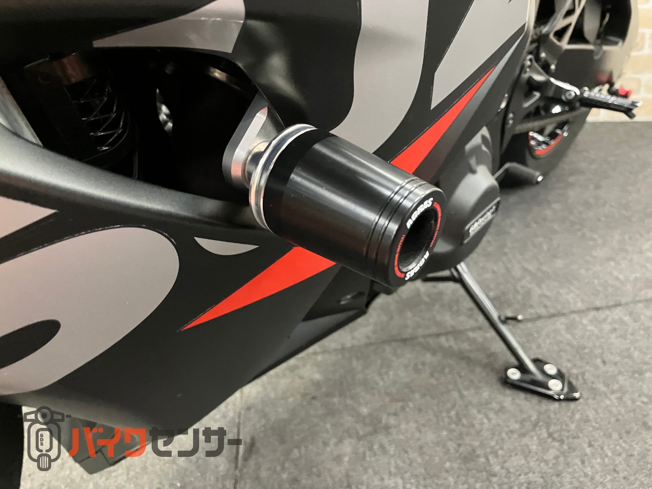 GSX-R1000R　最終モデル　GBレーシングカバー　ヨシムラスリップオン　コアガード　ハンドル　スクリーン　インナーフェンダー等カスタム_33