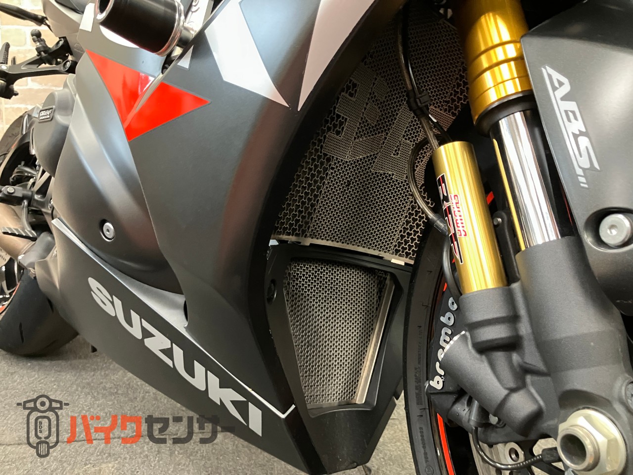 GSX-R1000R　最終モデル　GBレーシングカバー　ヨシムラスリップオン　コアガード　ハンドル　スクリーン　インナーフェンダー等カスタム_36