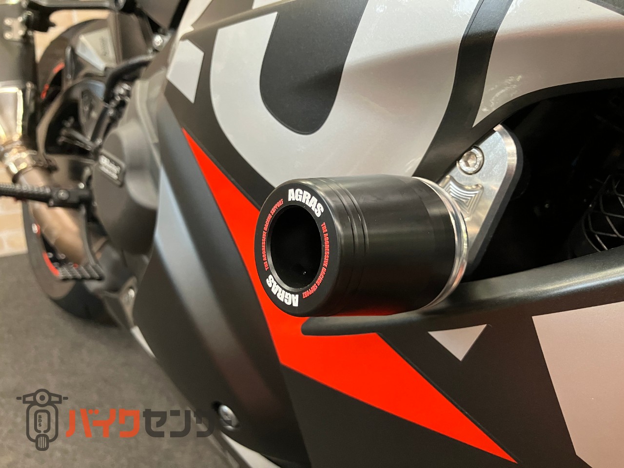 GSX-R1000R　最終モデル　GBレーシングカバー　ヨシムラスリップオン　コアガード　ハンドル　スクリーン　インナーフェンダー等カスタム_37