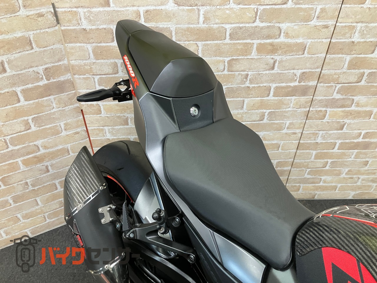 GSX-R1000R　最終モデル　GBレーシングカバー　ヨシムラスリップオン　コアガード　ハンドル　スクリーン　インナーフェンダー等カスタム_38