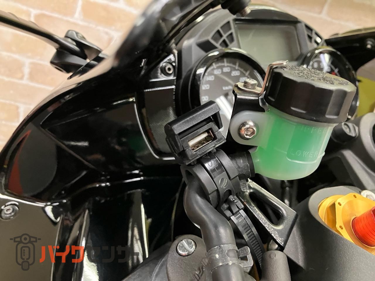 NINJA ZX-14R スペシャルエディション　オーリンズ　ゲイルスピード　GP-1S　OVER　バックステップ_45
