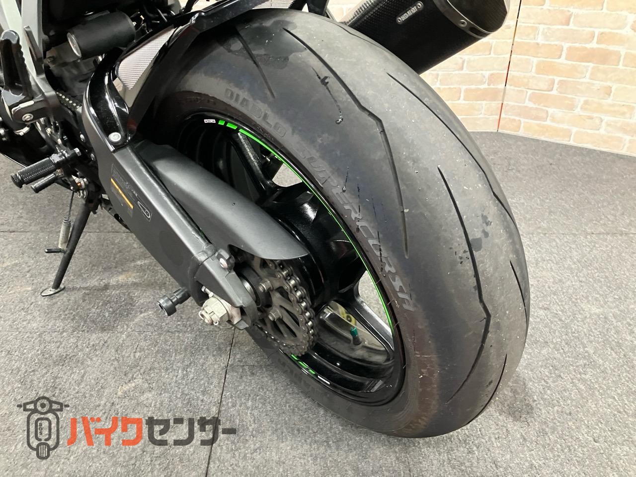 NINJA ZX-6R　アクラポスリップオン　ベビーフェイスバックステップ　MRAスクリーン　インナーフェンダー　コアガード_18