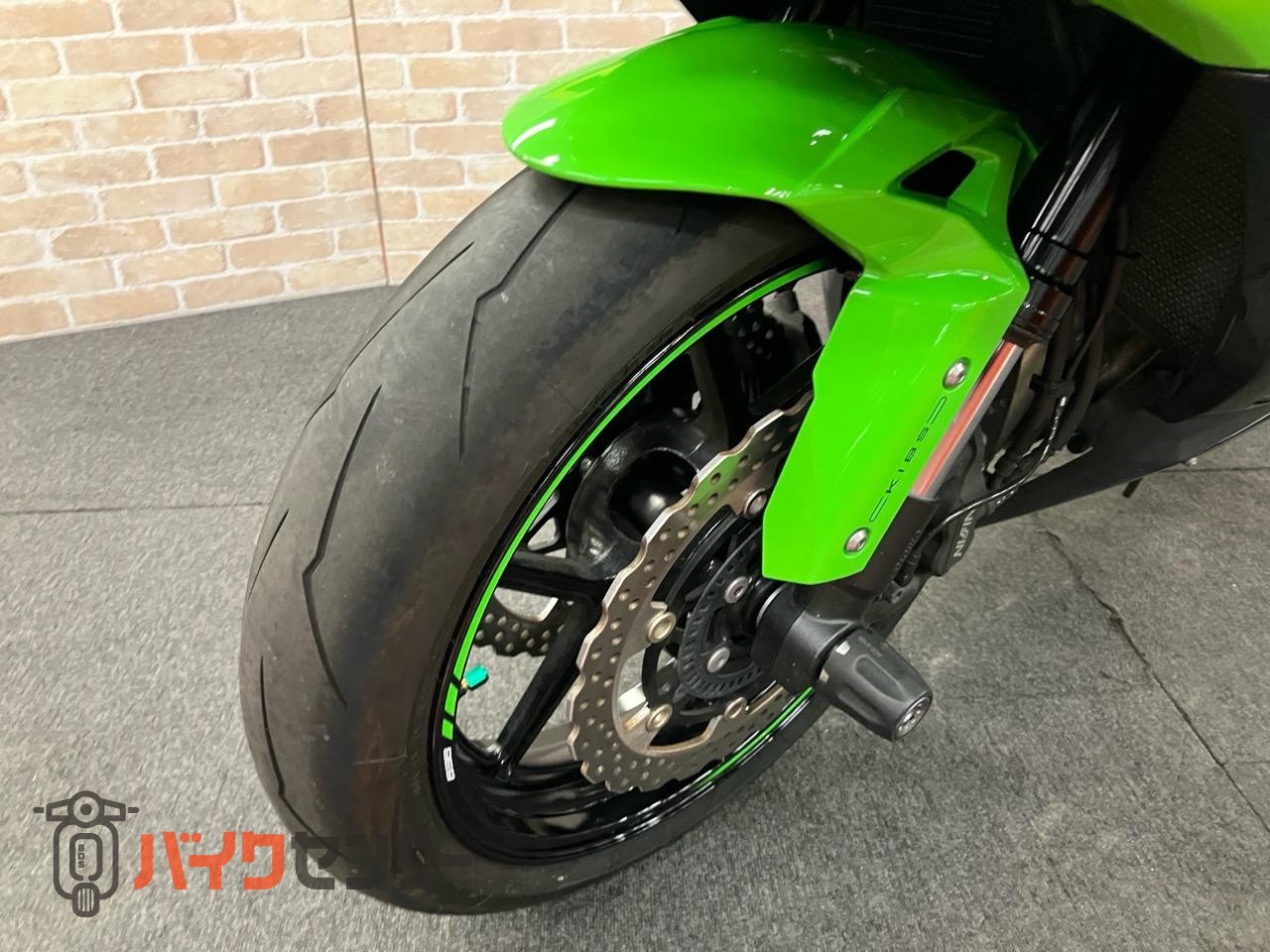 NINJA ZX-6R　アクラポスリップオン　ベビーフェイスバックステップ　MRAスクリーン　インナーフェンダー　コアガード_21