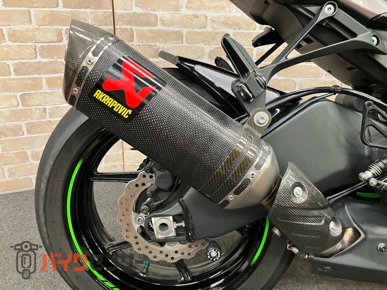 NINJA ZX-6R　アクラポスリップオン　ベビーフェイスバックステップ　MRAスクリーン　インナーフェンダー　コアガード_39