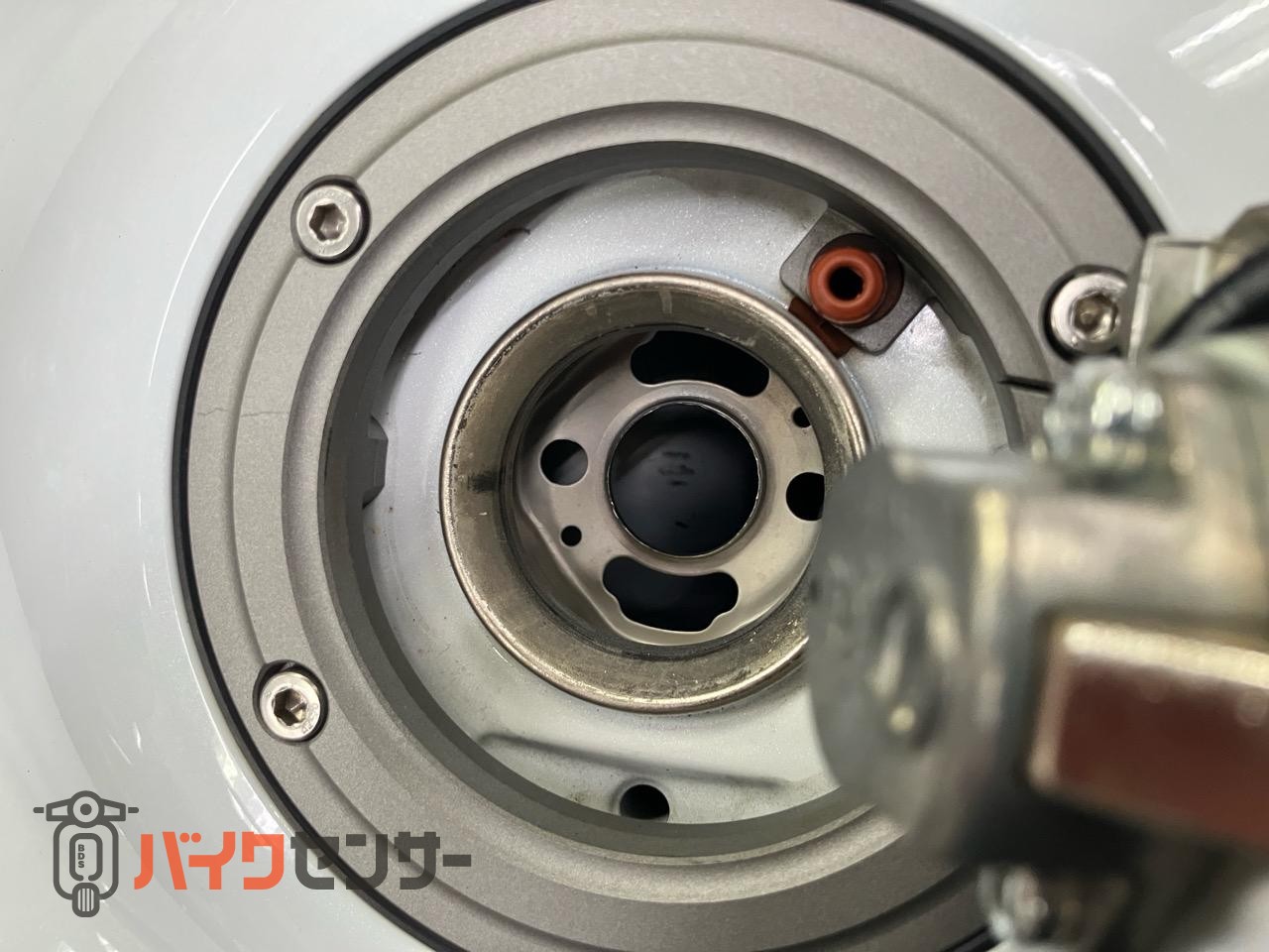 ハヤブサ グリップヒーター　ベビーフェイスバックステップ　スライダー　ドラレコ　ヘルメットロック_7