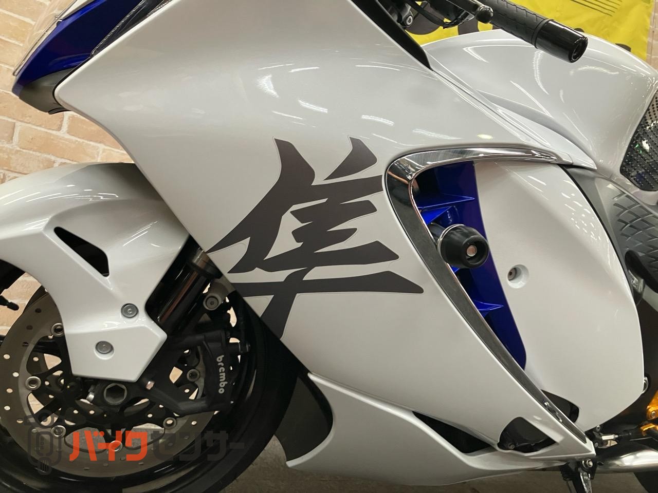 ハヤブサ グリップヒーター　ベビーフェイスバックステップ　スライダー　ドラレコ　ヘルメットロック_10