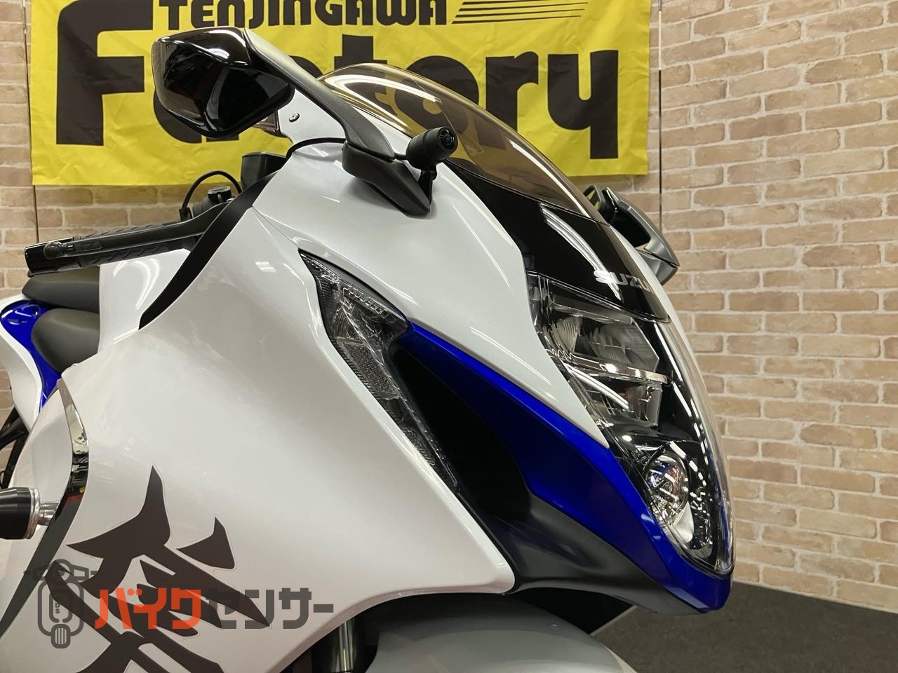 ハヤブサ グリップヒーター　ベビーフェイスバックステップ　スライダー　ドラレコ　ヘルメットロック_22