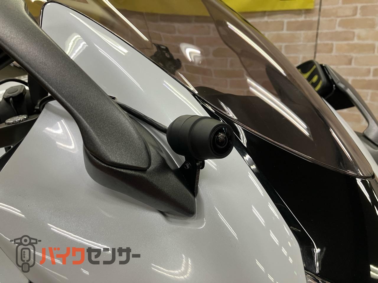 ハヤブサ グリップヒーター　ベビーフェイスバックステップ　スライダー　ドラレコ　ヘルメットロック_23