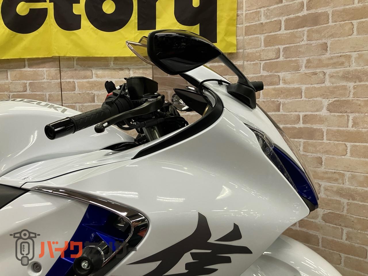 ハヤブサ グリップヒーター　ベビーフェイスバックステップ　スライダー　ドラレコ　ヘルメットロック_28