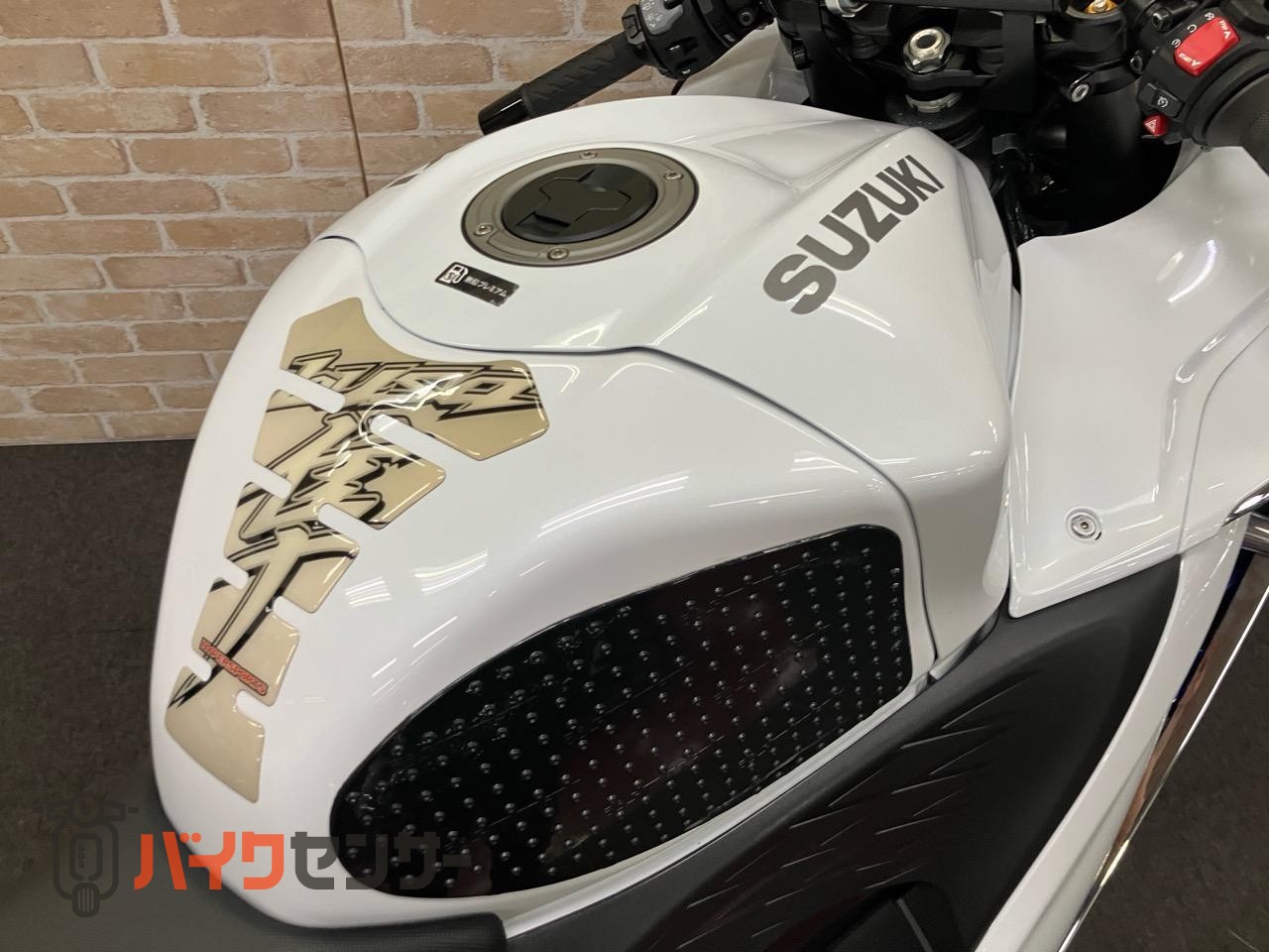 ハヤブサ グリップヒーター　ベビーフェイスバックステップ　スライダー　ドラレコ　ヘルメットロック_38