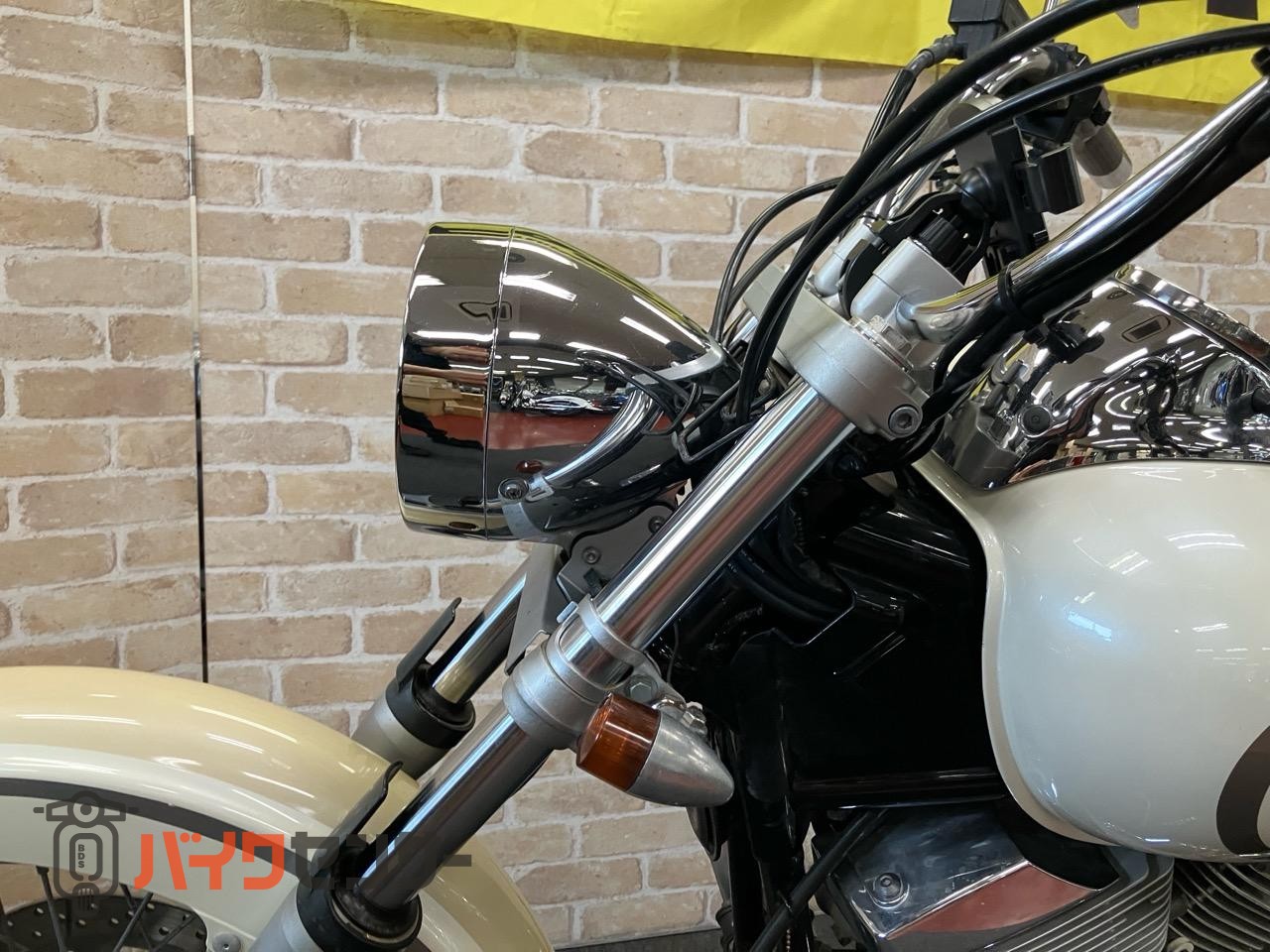 ドラッグスター250  ウインカー　ステップ　アラーム　サイドバック　サポート　白ベージュ_20