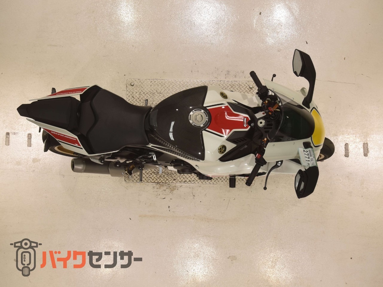 YZF-R1 60thアニバーサリー　GBレーシングカバー　OVERスライダー　フェンダーレス　カーボンタンクカバー　ストンプグリップ_6