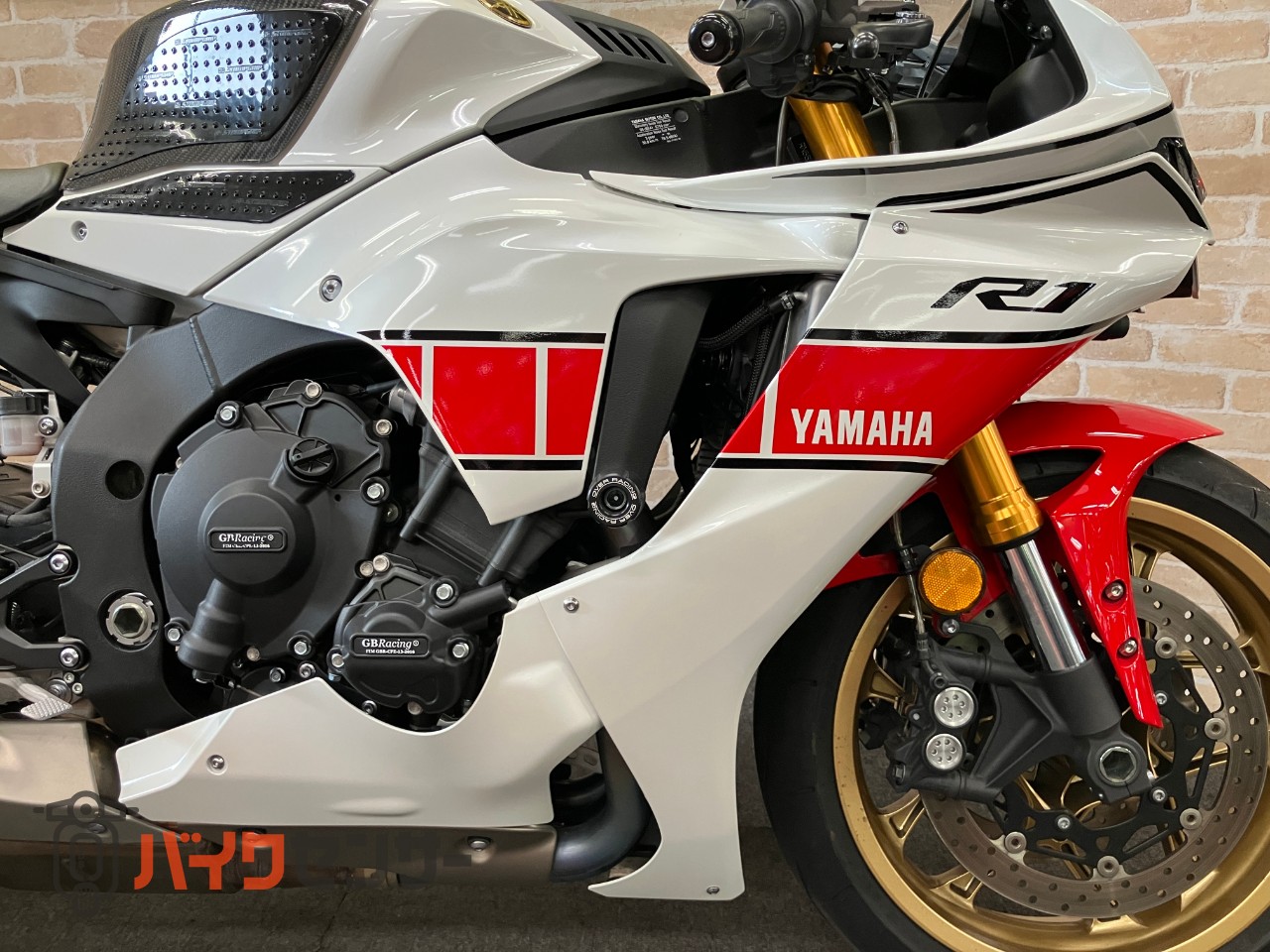 YZF-R1 60thアニバーサリー　GBレーシングカバー　OVERスライダー　フェンダーレス　カーボンタンクカバー　ドラレコ　ETC_10
