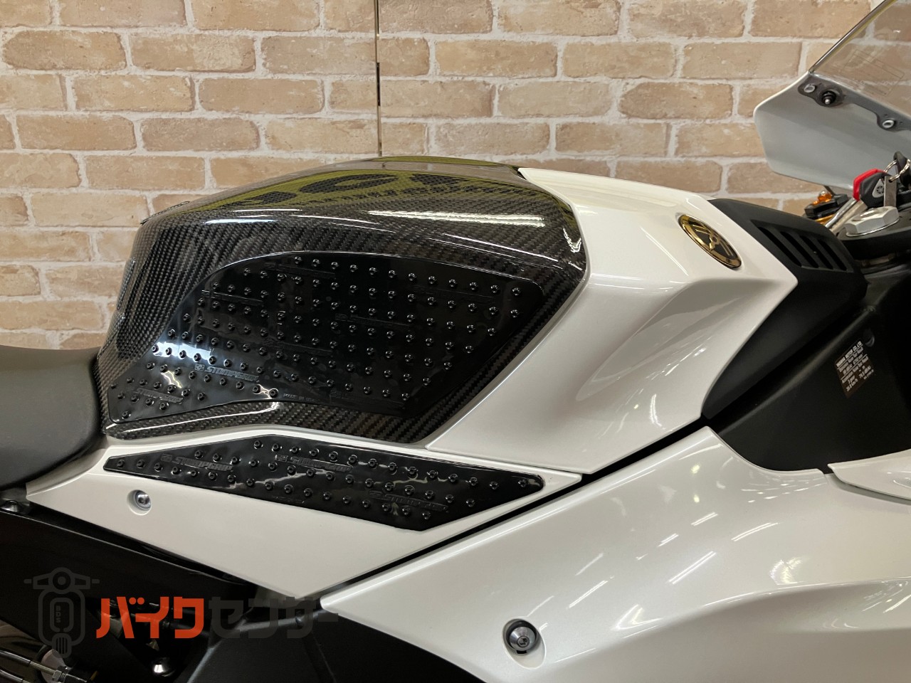 YZF-R1 60thアニバーサリー　GBレーシングカバー　OVERスライダー　フェンダーレス　カーボンタンクカバー　ドラレコ　ETC_13