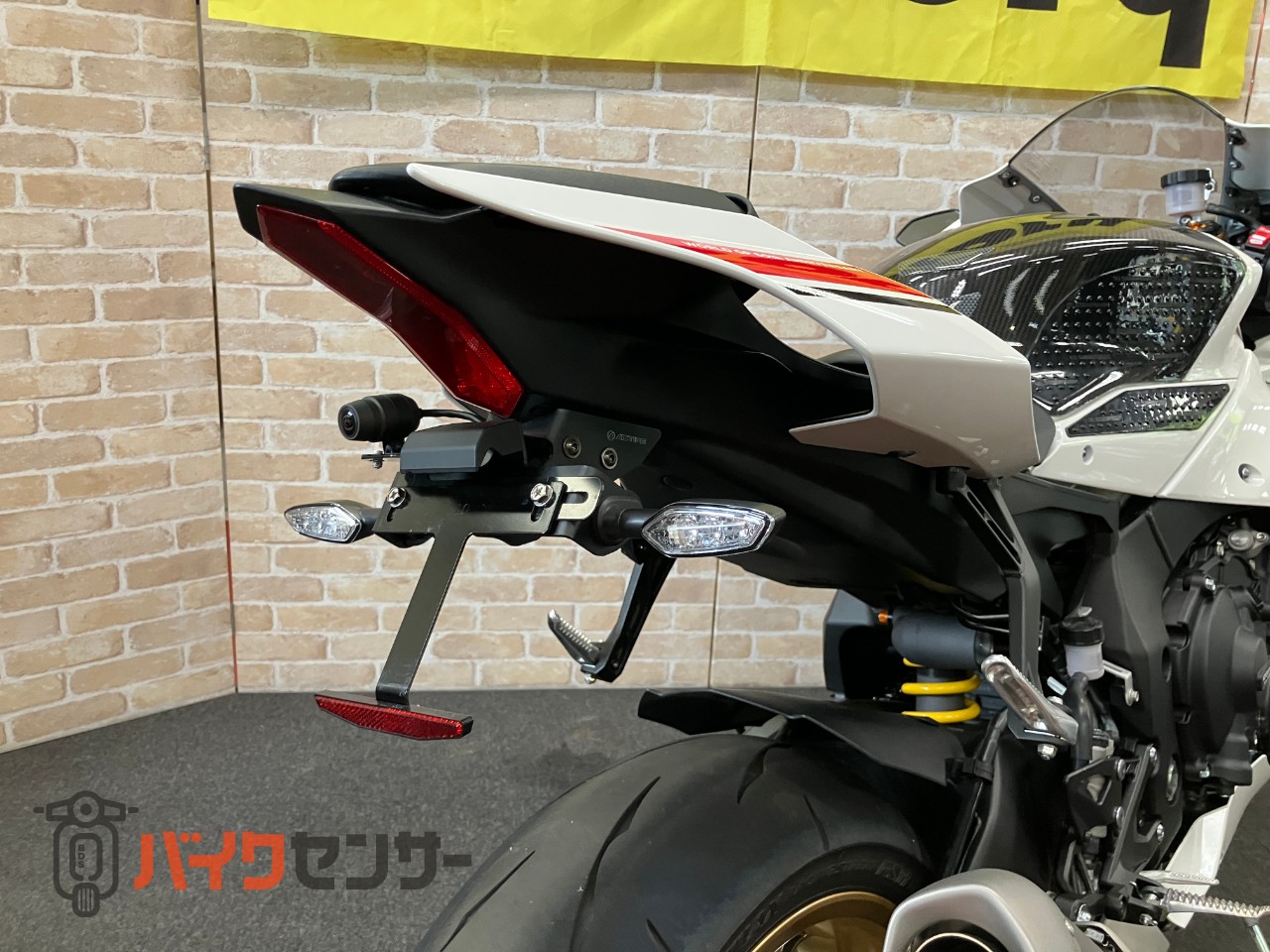 YZF-R1 60thアニバーサリー　GBレーシングカバー　OVERスライダー　フェンダーレス　カーボンタンクカバー　ドラレコ　ETC_18