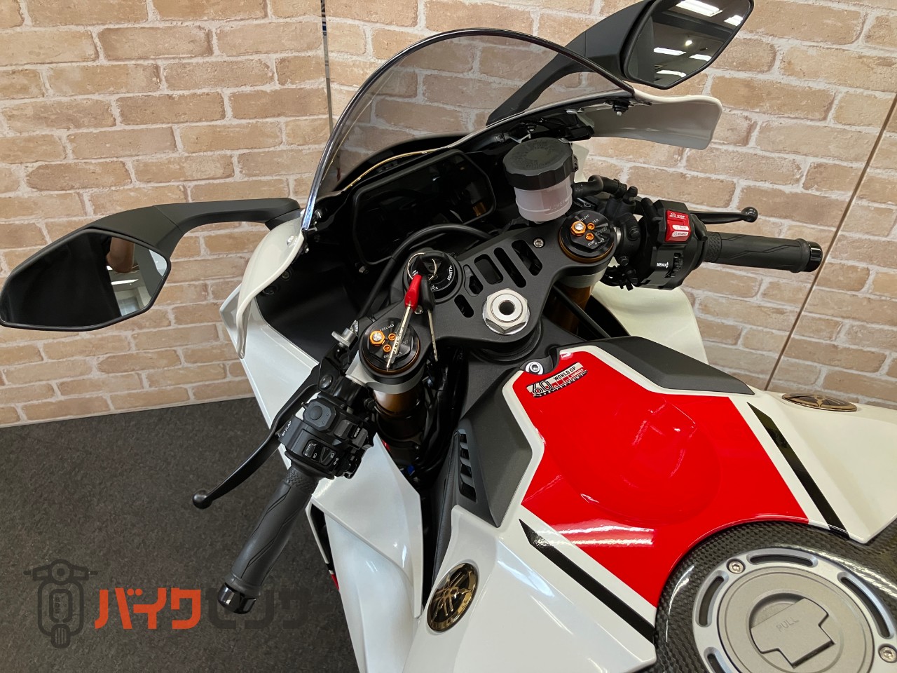YZF-R1 60thアニバーサリー　GBレーシングカバー　OVERスライダー　フェンダーレス　カーボンタンクカバー　ドラレコ　ETC_26
