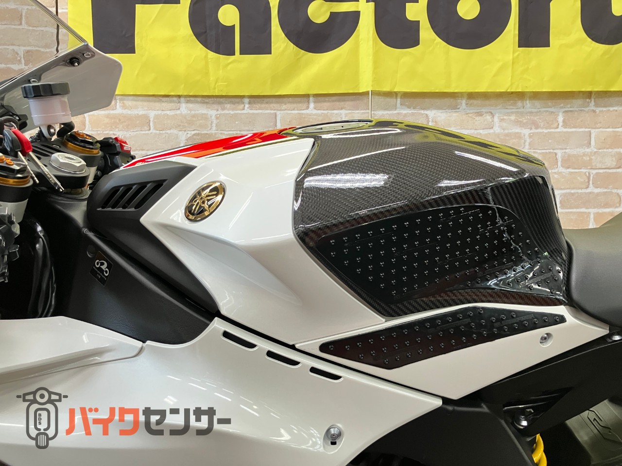 YZF-R1 60thアニバーサリー　GBレーシングカバー　OVERスライダー　フェンダーレス　カーボンタンクカバー　ドラレコ　ETC_34