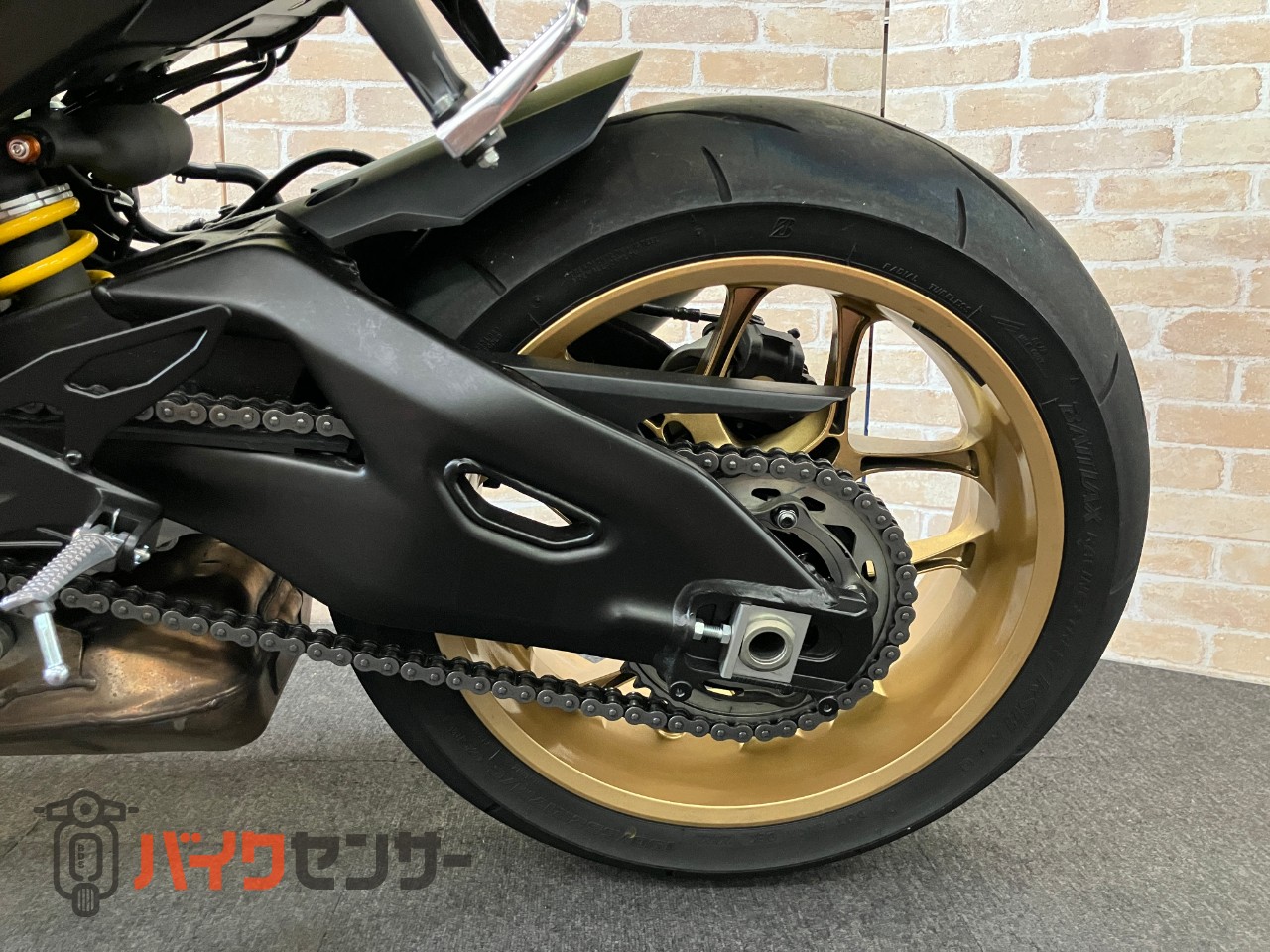 YZF-R1 60thアニバーサリー　GBレーシングカバー　OVERスライダー　フェンダーレス　カーボンタンクカバー　ドラレコ　ETC_38