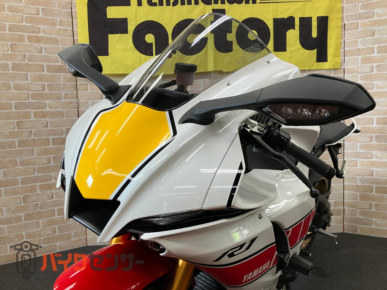 YZF-R1 60thアニバーサリー　GBレーシングカバー　OVERスライダー　フェンダーレス　カーボンタンクカバー　ドラレコ　ETC_39