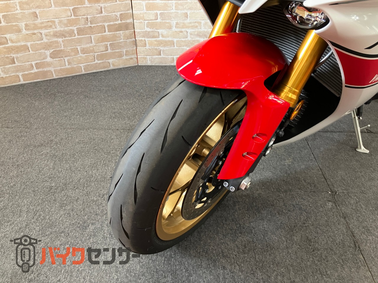 YZF-R1 60thアニバーサリー　GBレーシングカバー　OVERスライダー　フェンダーレス　カーボンタンクカバー　ドラレコ　ETC_40