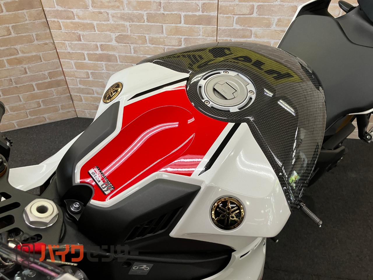 YZF-R1 60thアニバーサリー　GBレーシングカバー　OVERスライダー　フェンダーレス　カーボンタンクカバー　ドラレコ　ETC_41