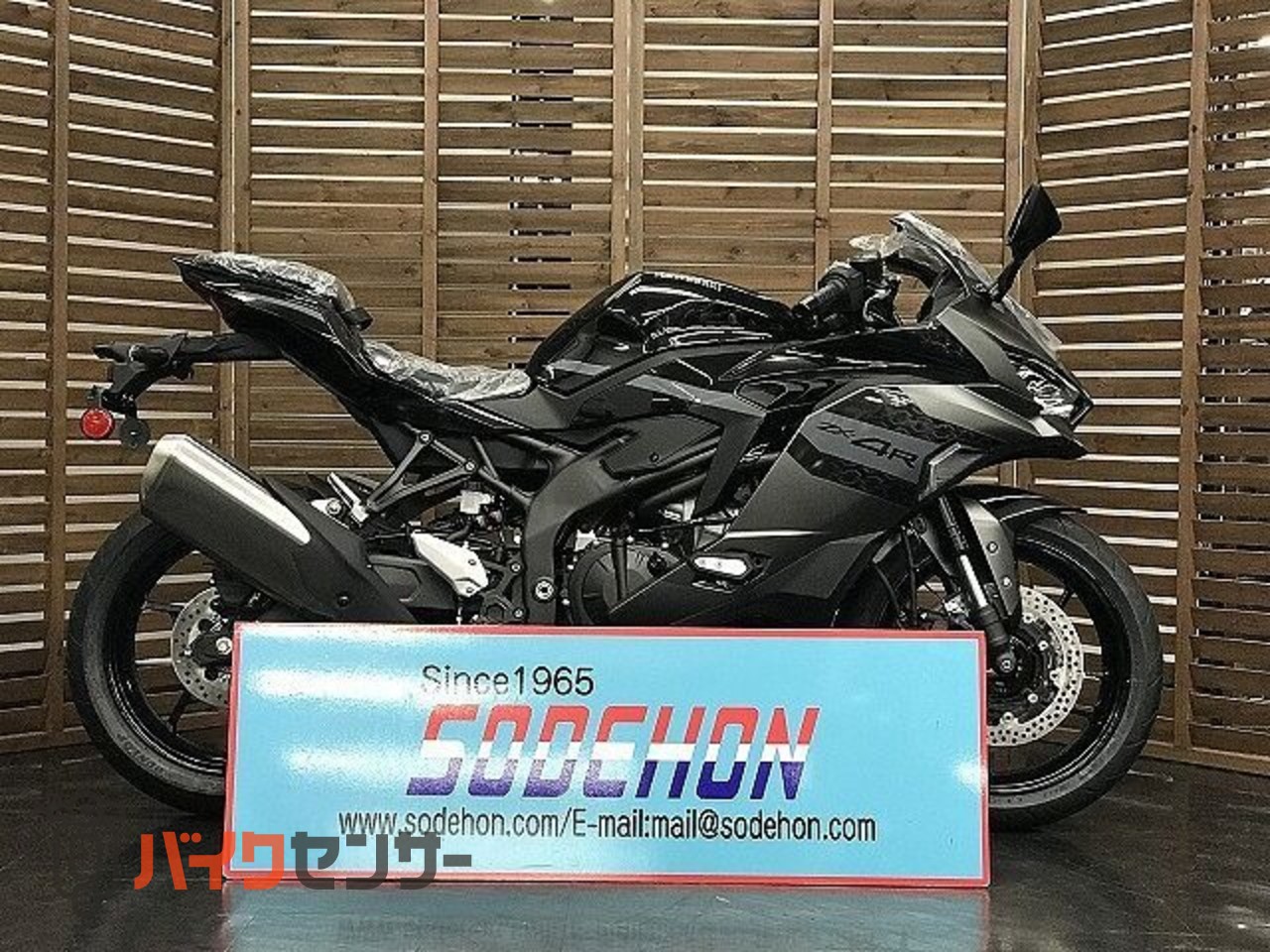 カワサキ NINJA ZX-4R SE 2026年モデル メタリックマット