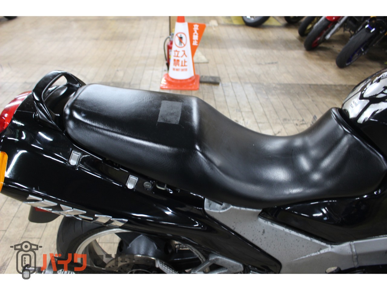カワサキ NINJA ZX-11フルエキ仕様 大阪～整備済み全国陸送、フェリー