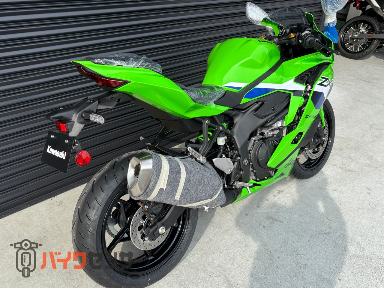 カワサキ NINJA ZX-4RR 2026年モデル ローソンカラー！（コンビニの