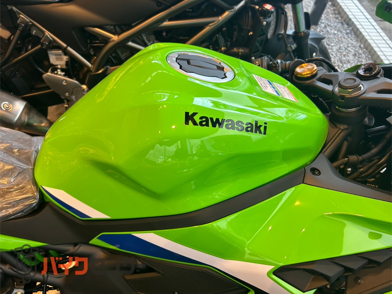 カワサキ NINJA ZX-4RR 2026年モデル ローソンカラー！（コンビニの