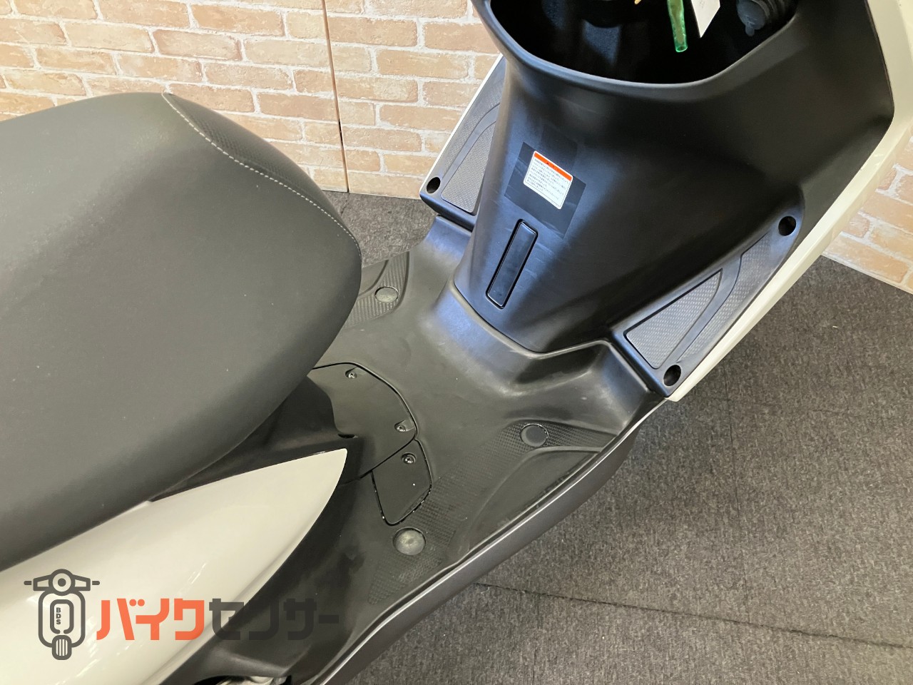 マジェスティ155S 2020年最終モデル　リアキャリア　ETC　　ホワイト_10