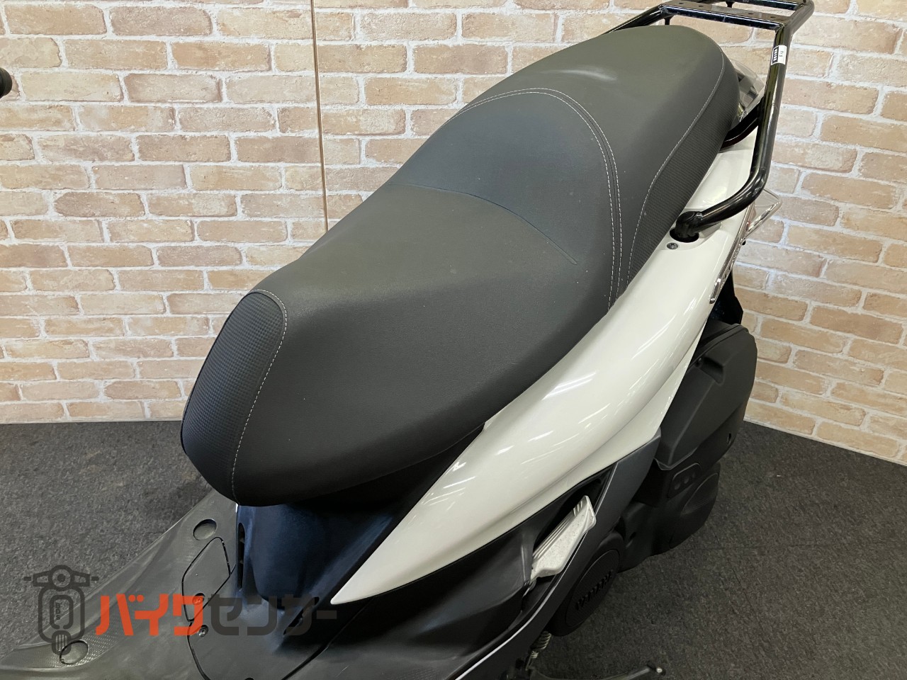 マジェスティ155S 2020年最終モデル　リアキャリア　ETC　　ホワイト_24