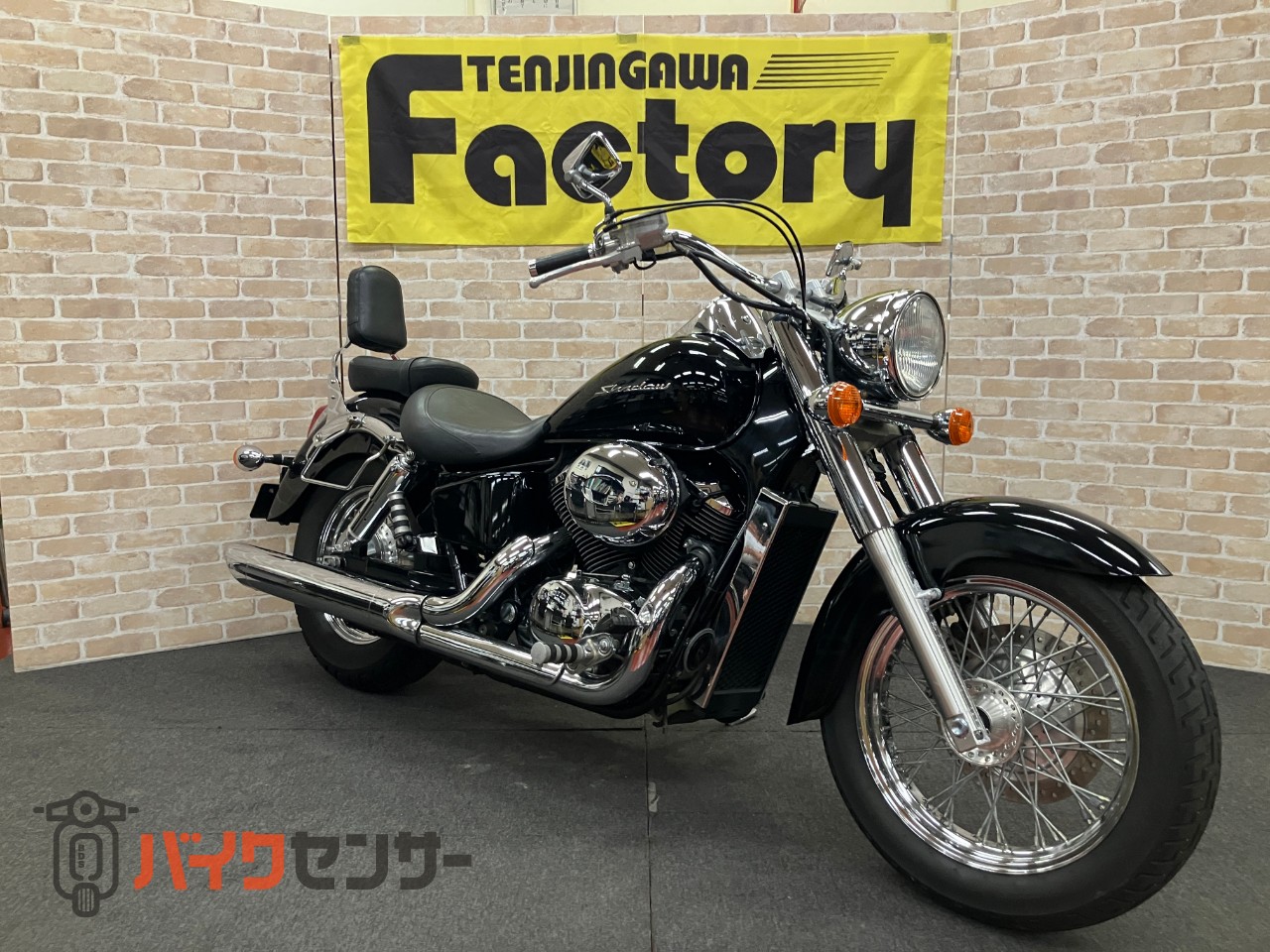 シャドウ400　バックレスト　ブラックオールペイント_2