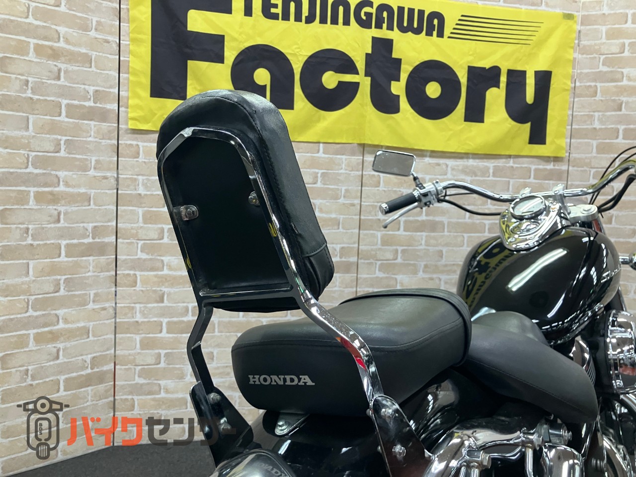 シャドウ400　バックレスト　ブラックオールペイント_24