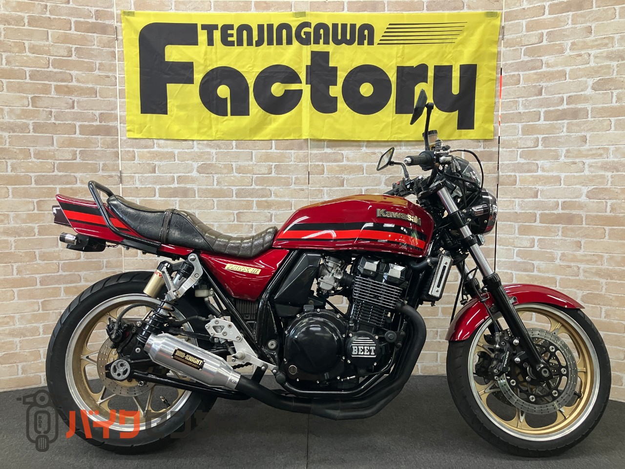ZRX400 cibieヘッドライト　ミッドナイトマフラー　18インチキャストホイール　ハンドル　BEETハイパーバンク　エンジンカバー等_0