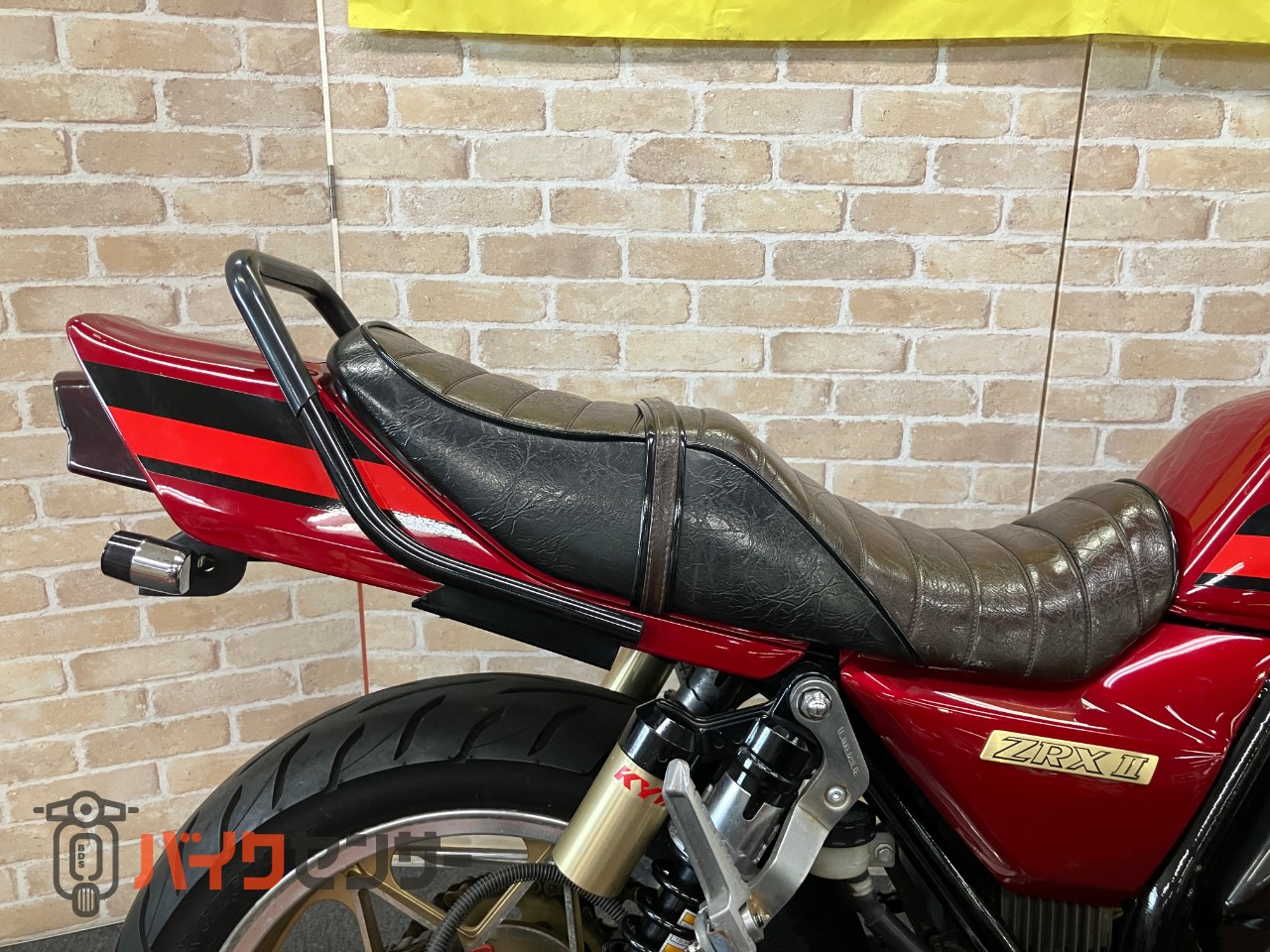 ZRX400 cibieヘッドライト　ミッドナイトマフラー　18インチキャストホイール　ハンドル　BEETハイパーバンク　エンジンカバー等_6