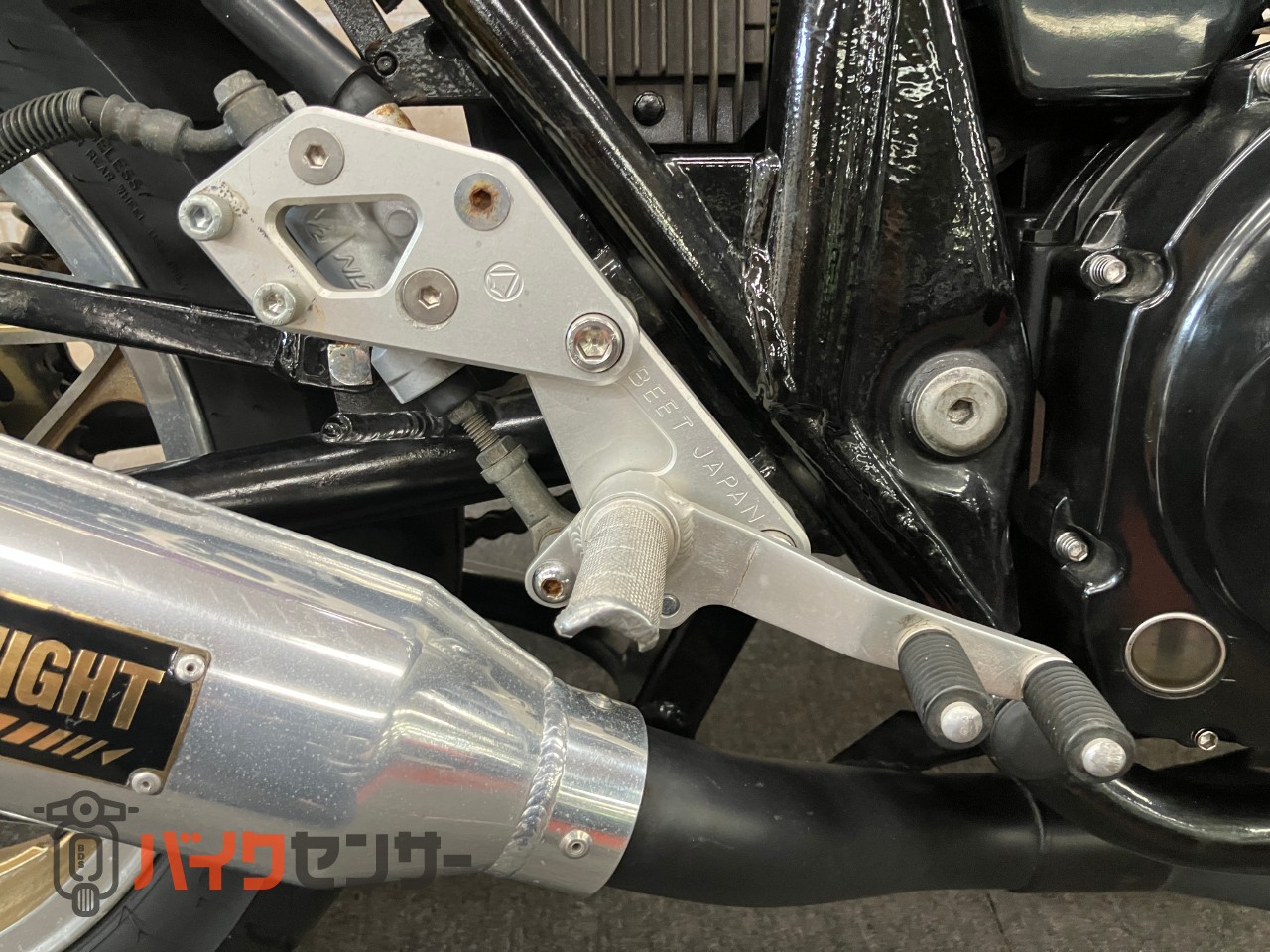 ZRX400 cibieヘッドライト　ミッドナイトマフラー　18インチキャストホイール　ハンドル　BEETハイパーバンク　エンジンカバー等_7