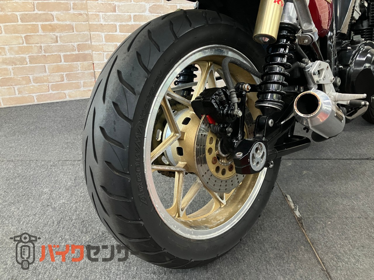 ZRX400 cibieヘッドライト　ミッドナイトマフラー　18インチキャストホイール　ハンドル　BEETハイパーバンク　エンジンカバー等_11