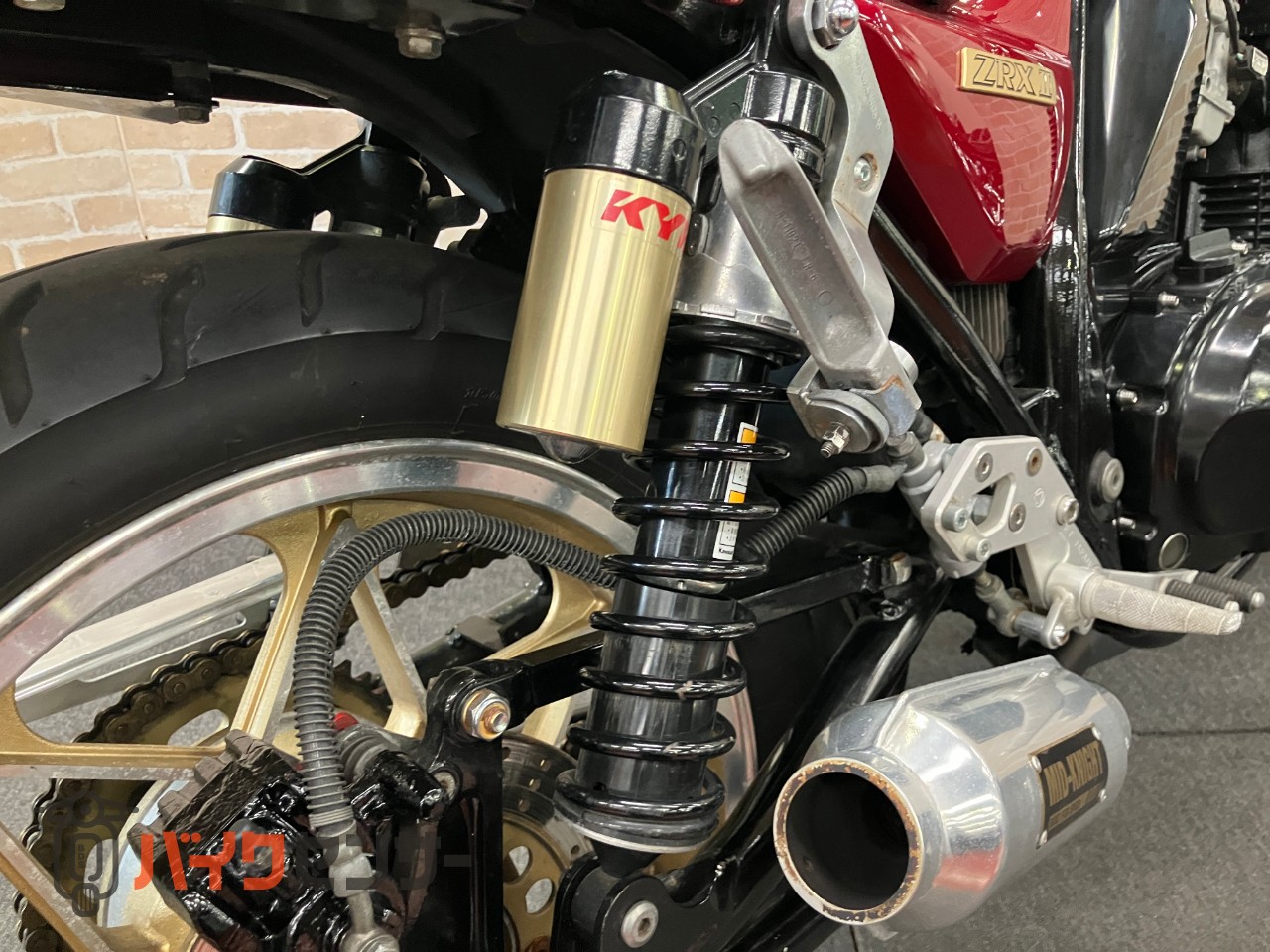 ZRX400 cibieヘッドライト　ミッドナイトマフラー　18インチキャストホイール　ハンドル　BEETハイパーバンク　エンジンカバー等_12