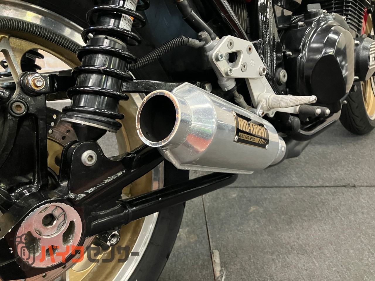 ZRX400 cibieヘッドライト　ミッドナイトマフラー　18インチキャストホイール　ハンドル　BEETハイパーバンク　エンジンカバー等_13