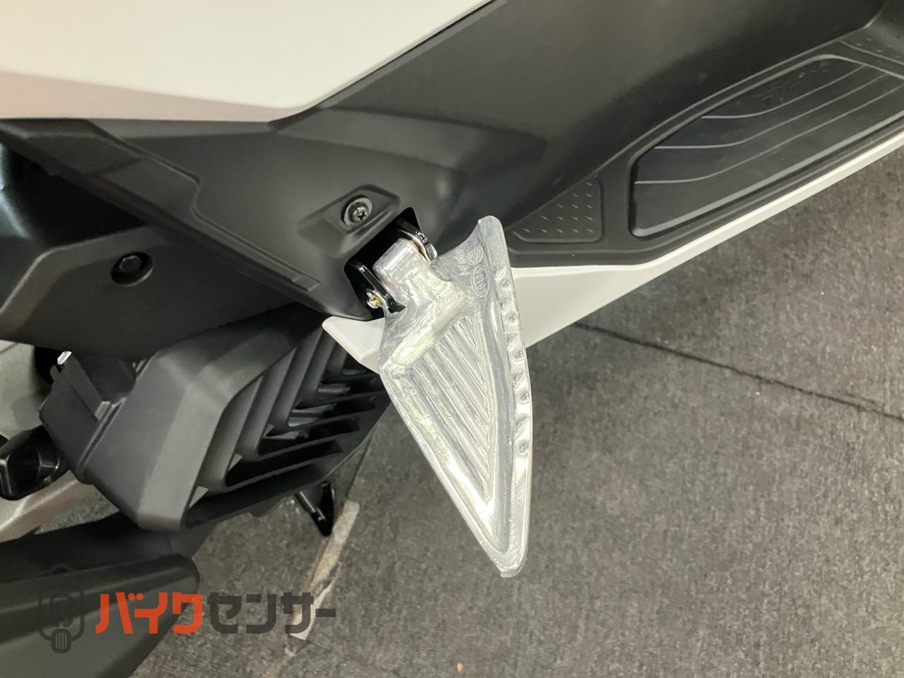 PCX125 新型　2025年モデル　スマートキー　LEDヘッドライト　メットイン　サイドスタンド_7
