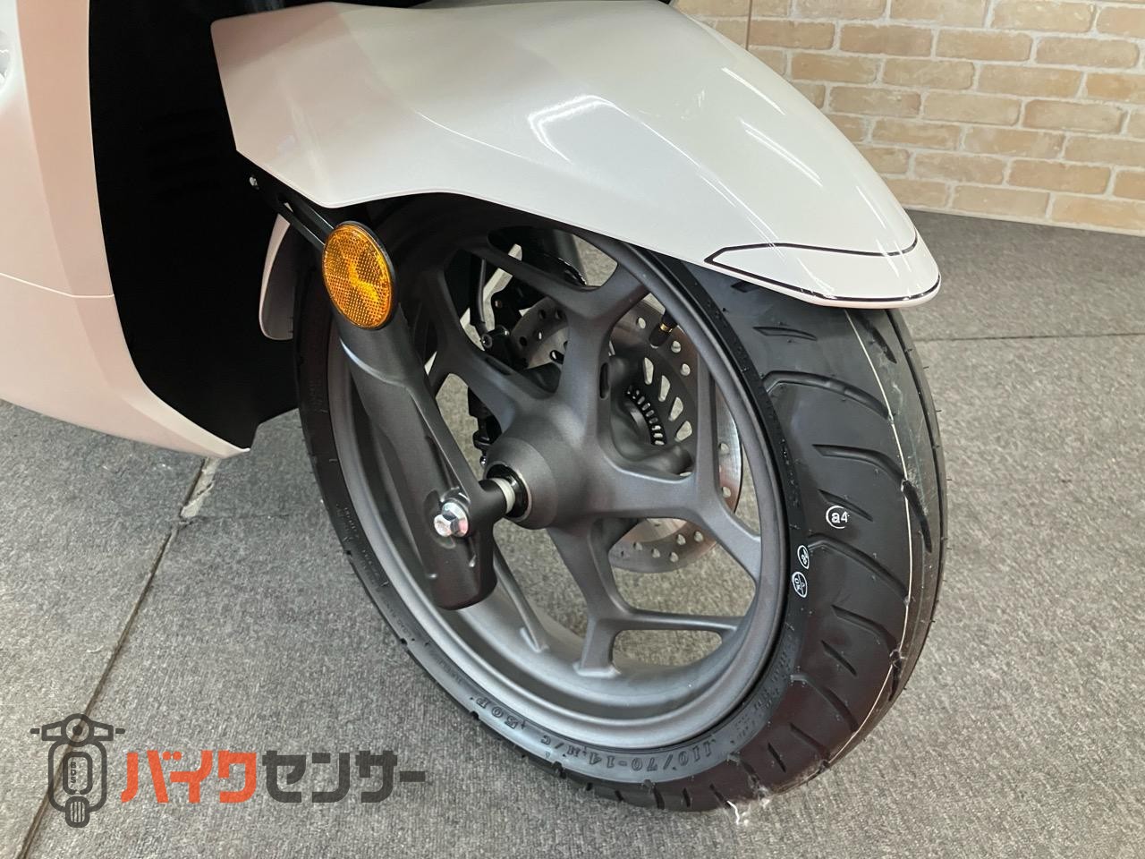 PCX125 新型　2025年モデル　スマートキー　LEDヘッドライト　メットイン　サイドスタンド_13