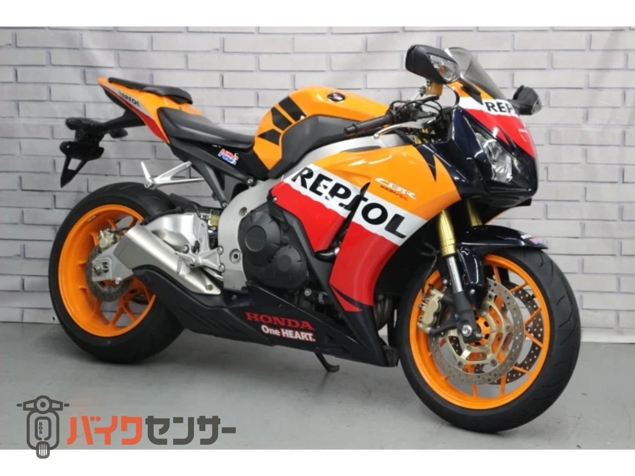 さともも ホンダ CBR1000RR B561013| BDSバイクセンサー