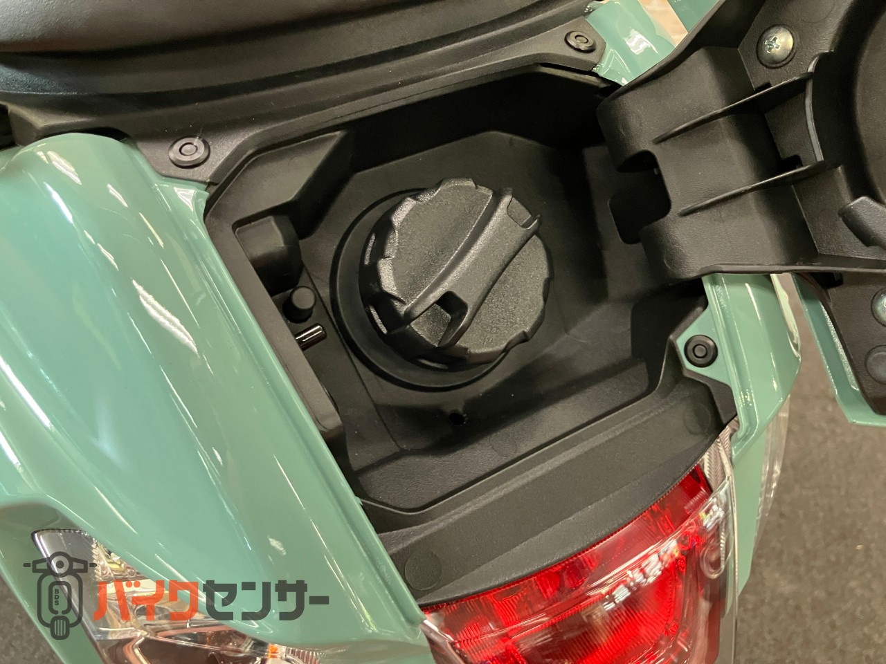 アドレス１２５　２０２６年モデル　　SEPエンジン　リアキャリア　ＬＥＤヘッドライト　フラットフロアー　国内仕様　新車_10