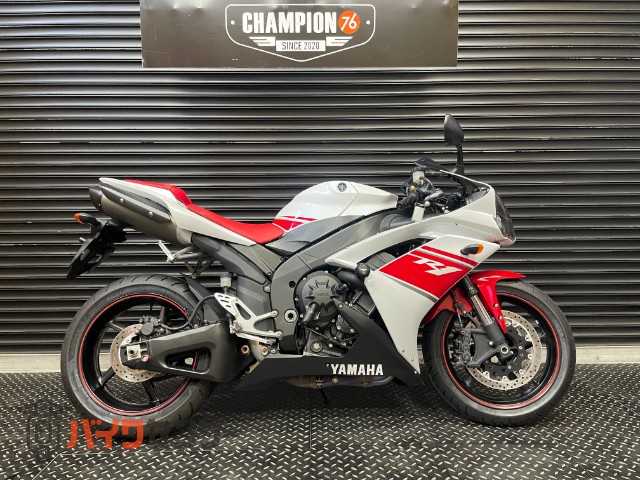 YZF-R1