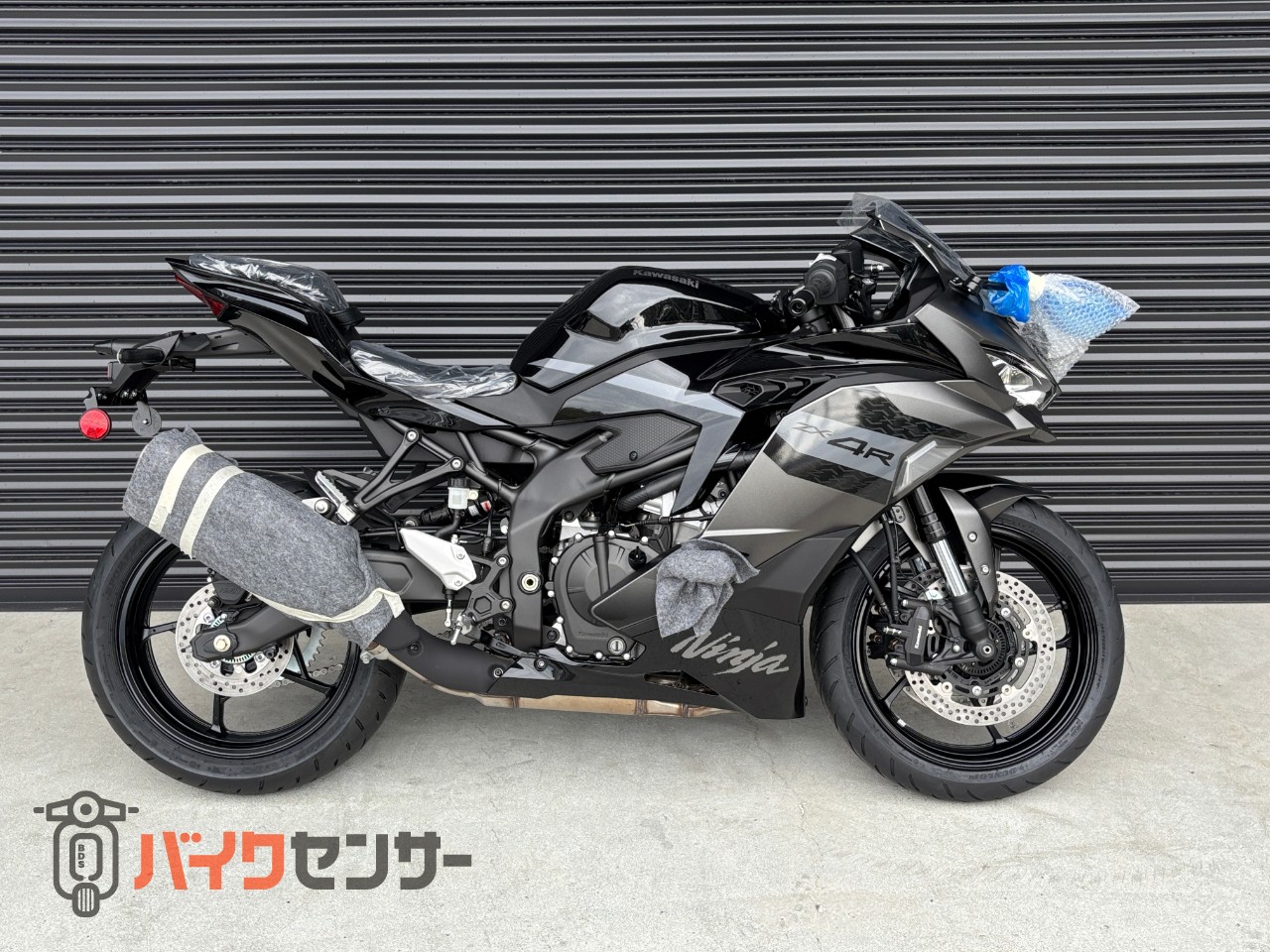 カワサキ NINJA ZX-4R SE 【近隣の方限定】2026年新色メタリック