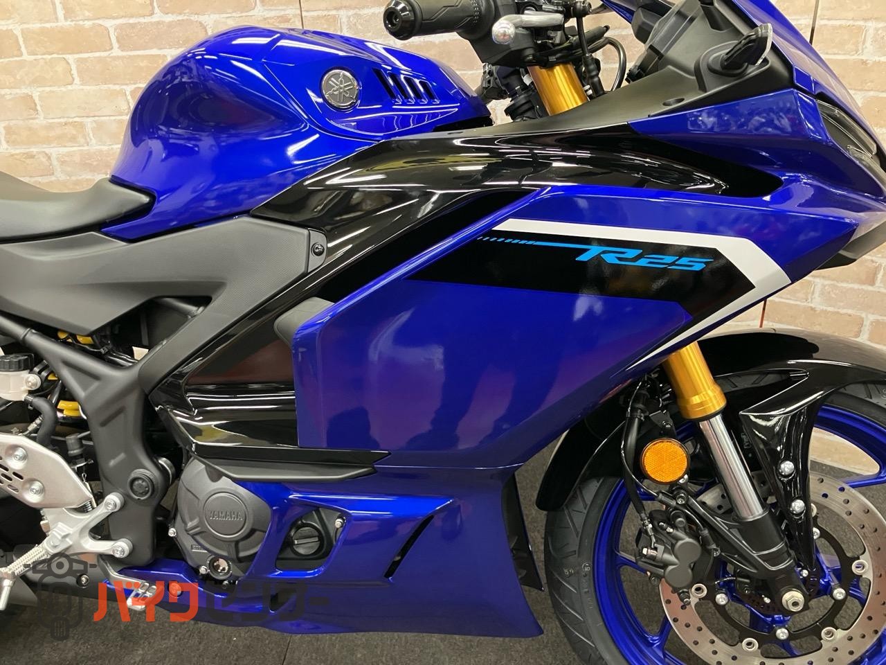 ＹＺＦ－Ｒ２５　ＡＢＳ　新型　ＬＥＤヘッドライト　倒立フォーク　セパレートハンドル_10