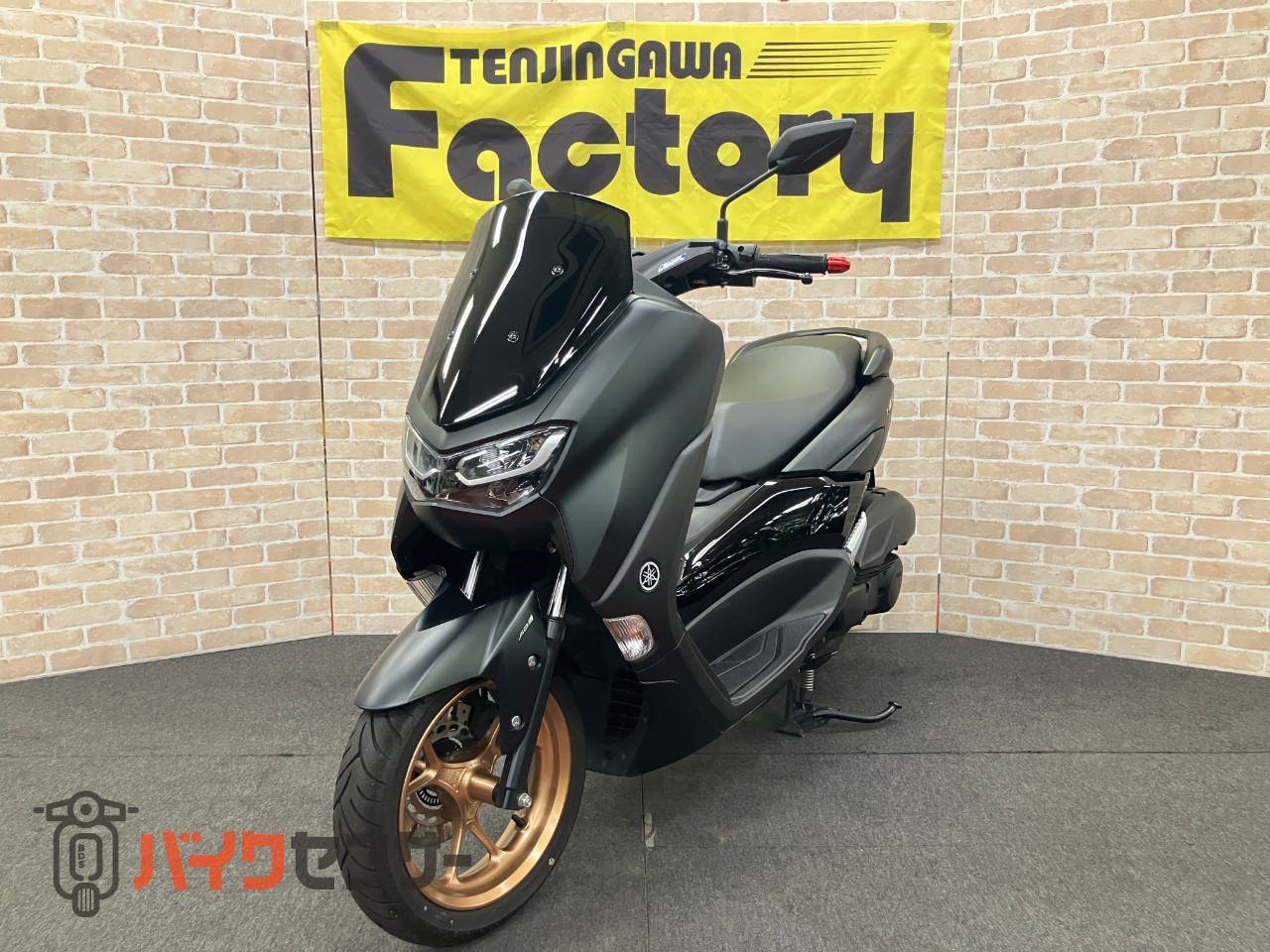 NMAX155　マットブラック　高速道路ＯＫ！　ゴールドホイール　スマートキー　ＬＥＤヘッドライト_3