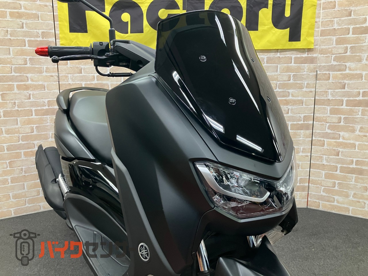 NMAX155　マットブラック　高速道路ＯＫ！　ゴールドホイール　スマートキー　ＬＥＤヘッドライト_6