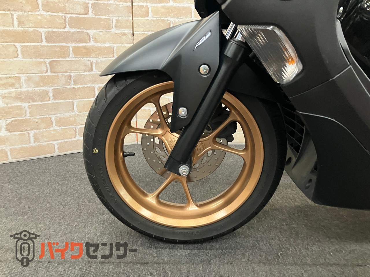 NMAX155　マットブラック　高速道路ＯＫ！　ゴールドホイール　スマートキー　ＬＥＤヘッドライト_10