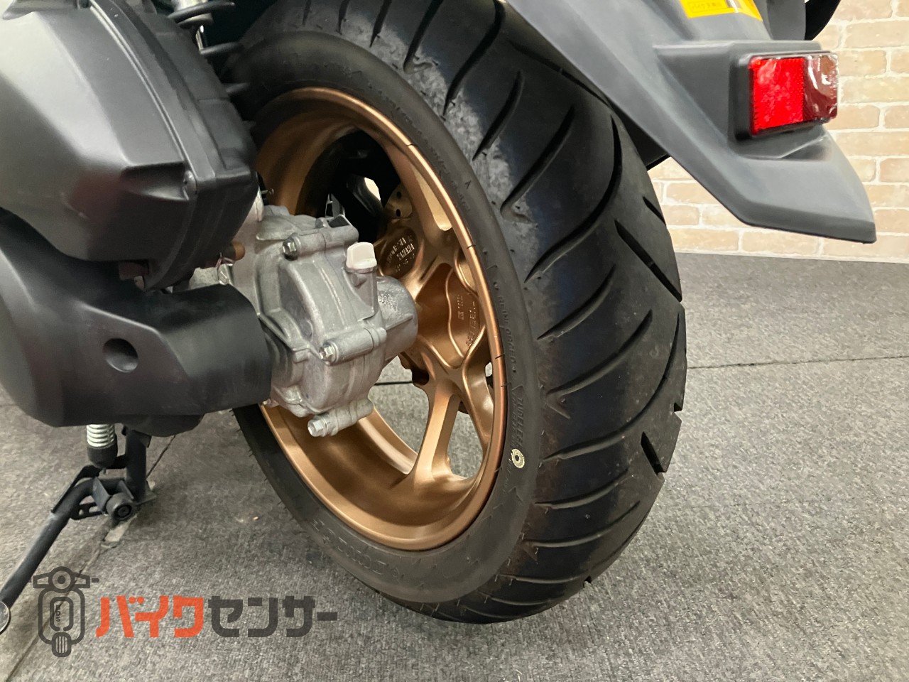 NMAX155　マットブラック　高速道路ＯＫ！　ゴールドホイール　スマートキー　ＬＥＤヘッドライト_12